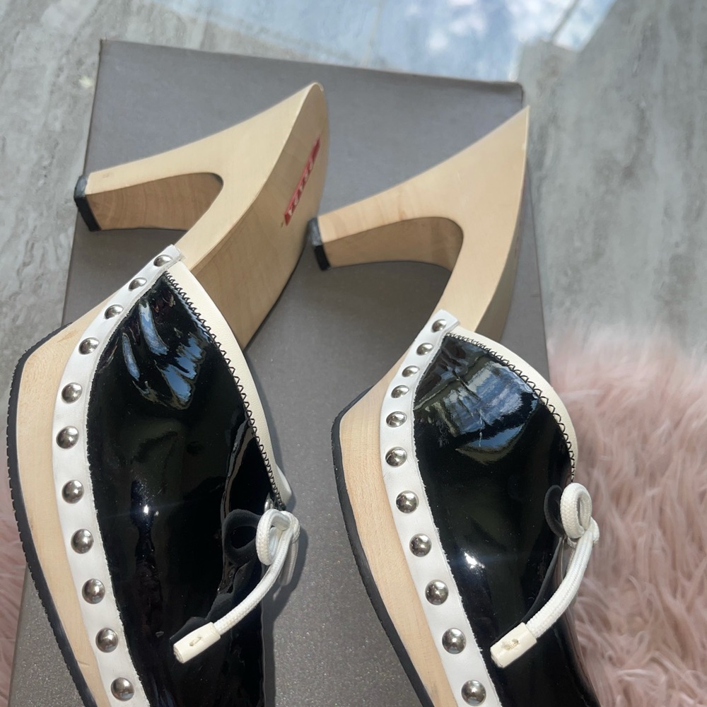 Used Prada Patton leather heals great condition size 10 black/white tanw… - Picture 3 of 9